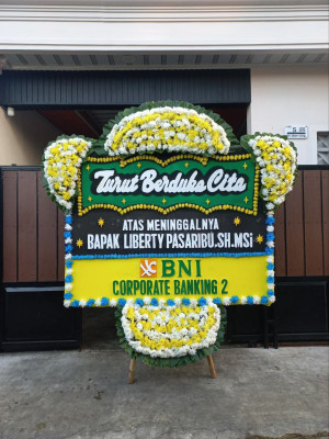 Papan Bunga Duka di Trunamanggala