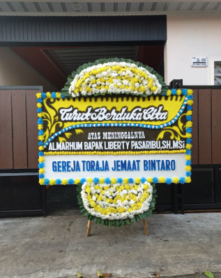Papan Bunga Duka di Trunamanggala