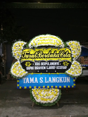 Papan Bunga Duka di Trunamanggala